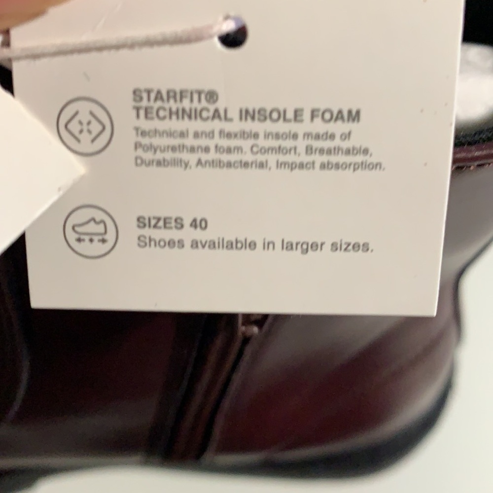 SOLD Zara Burgundy Low Heeled Ankle Boots. Size 8. - Picture 6 of 9